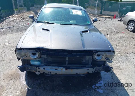 2013 Dodge Challenger Sxt z USA, uszkodzony, nr VIN 2C3CDYAG2DH582300